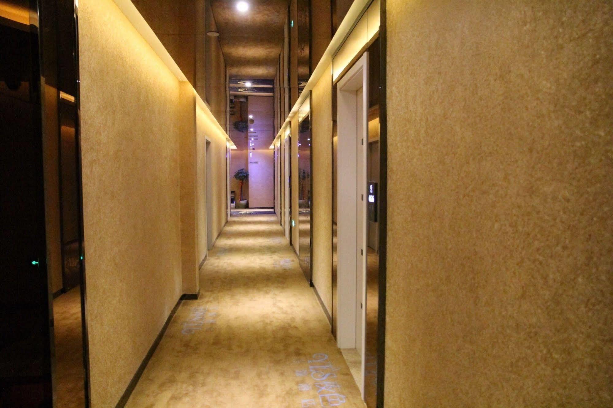 Yes Hotel Shanghai Bagian luar foto